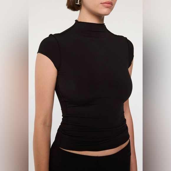 SOLD - The Line by K Reese Mock Neck Top - Picture 3 of 8
